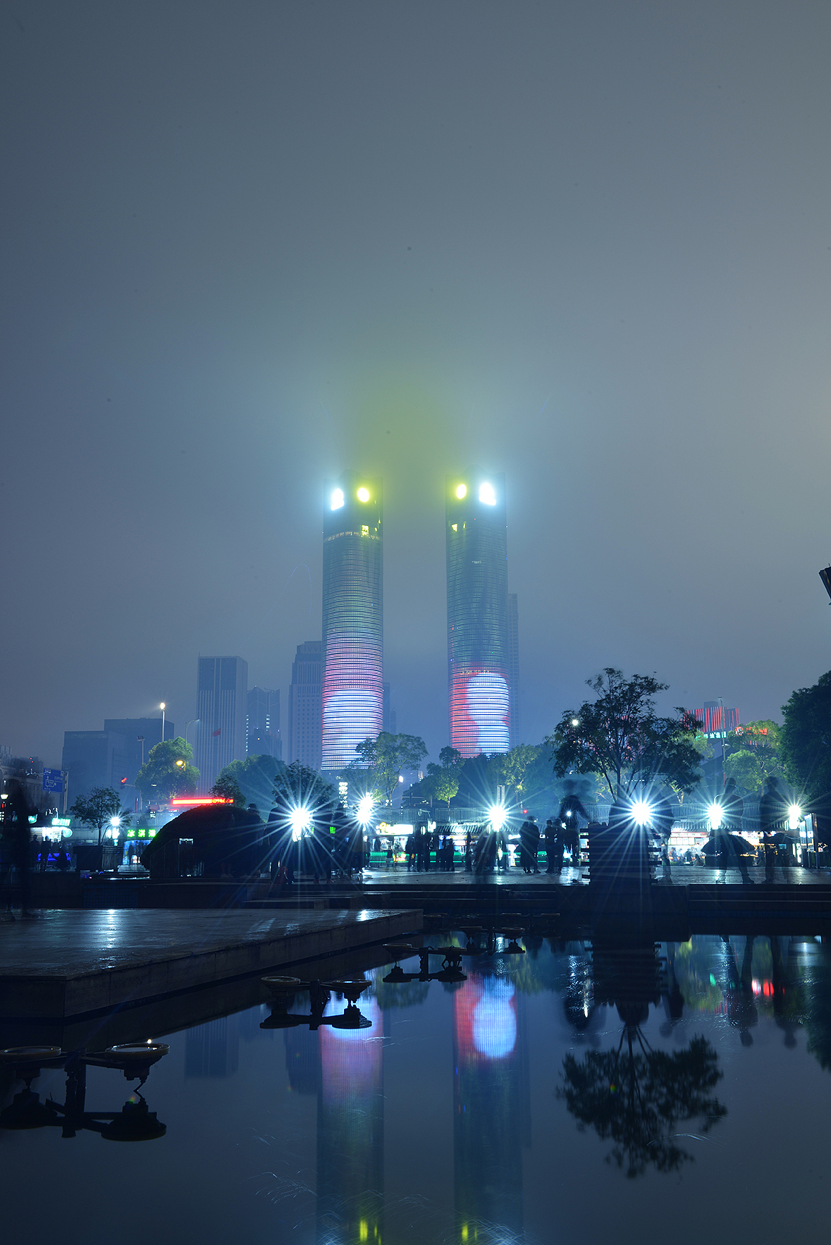 南昌之夜，流光溢彩下的現代詩篇